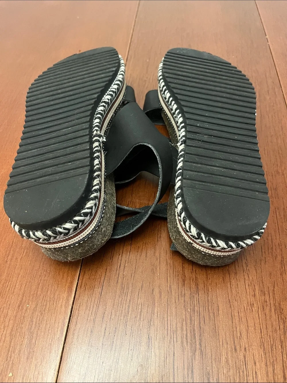 London Rag Lindley Black chunky black strap sandals